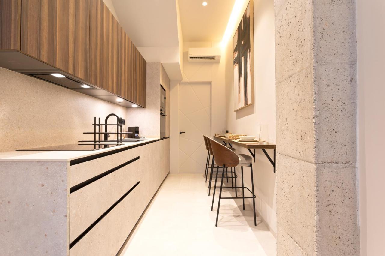 Magnificent Renovated 2Bd 2Bth Duplex With Backyard - City Centre Малага Екстер'єр фото
